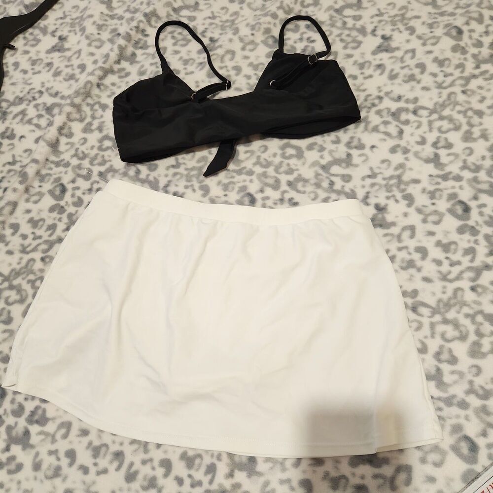 2pcs Swimsuit For Women Size Medium Black And White Bikini Top And Skort.  New - Picture 2 of 11